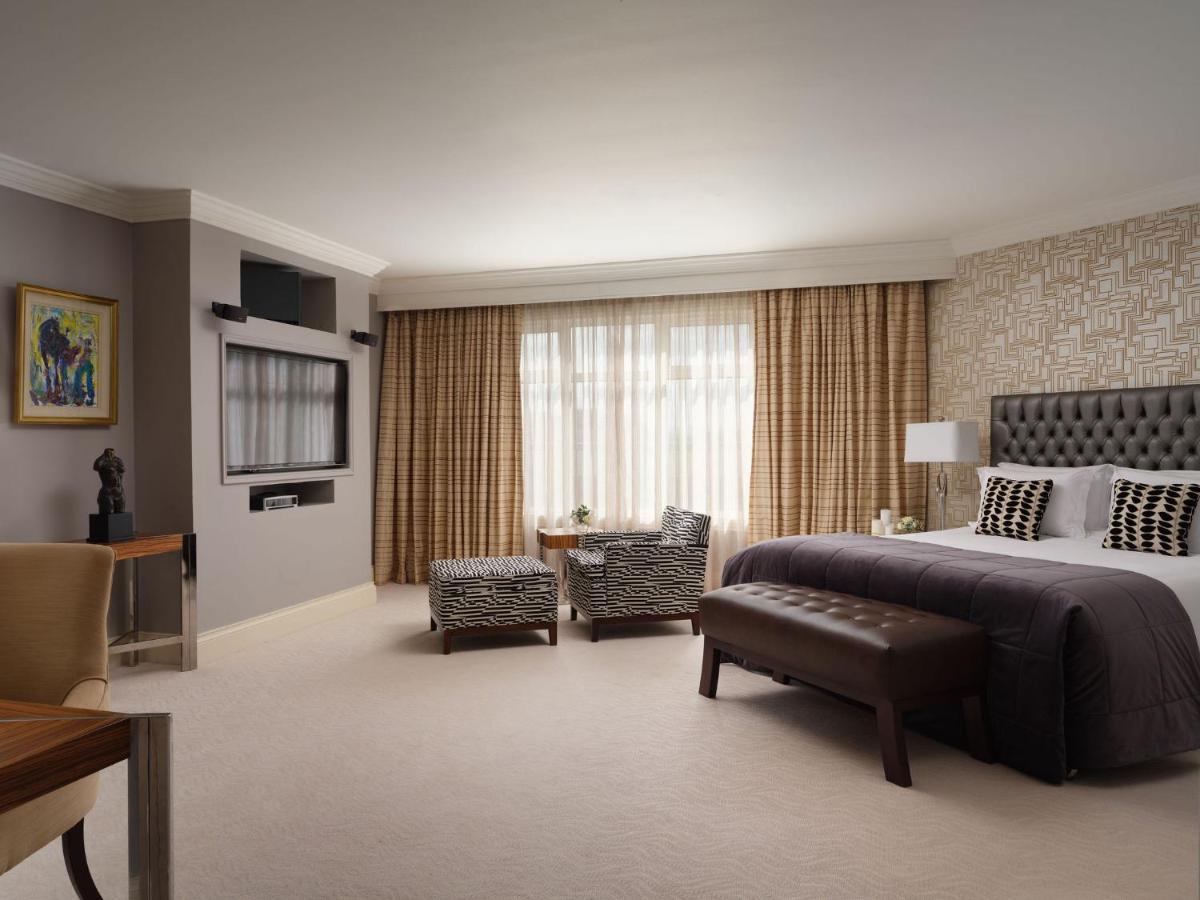 Lyrath Estate Hotel Kilkenny Exterior photo A bedroom at the hotel