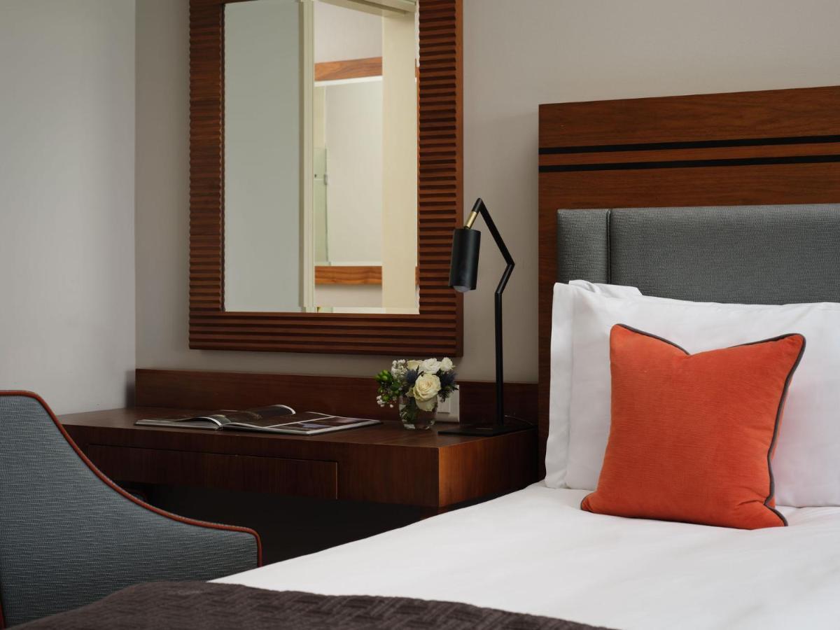 Lyrath Estate Hotel Kilkenny Exterior photo A bedroom at the hotel