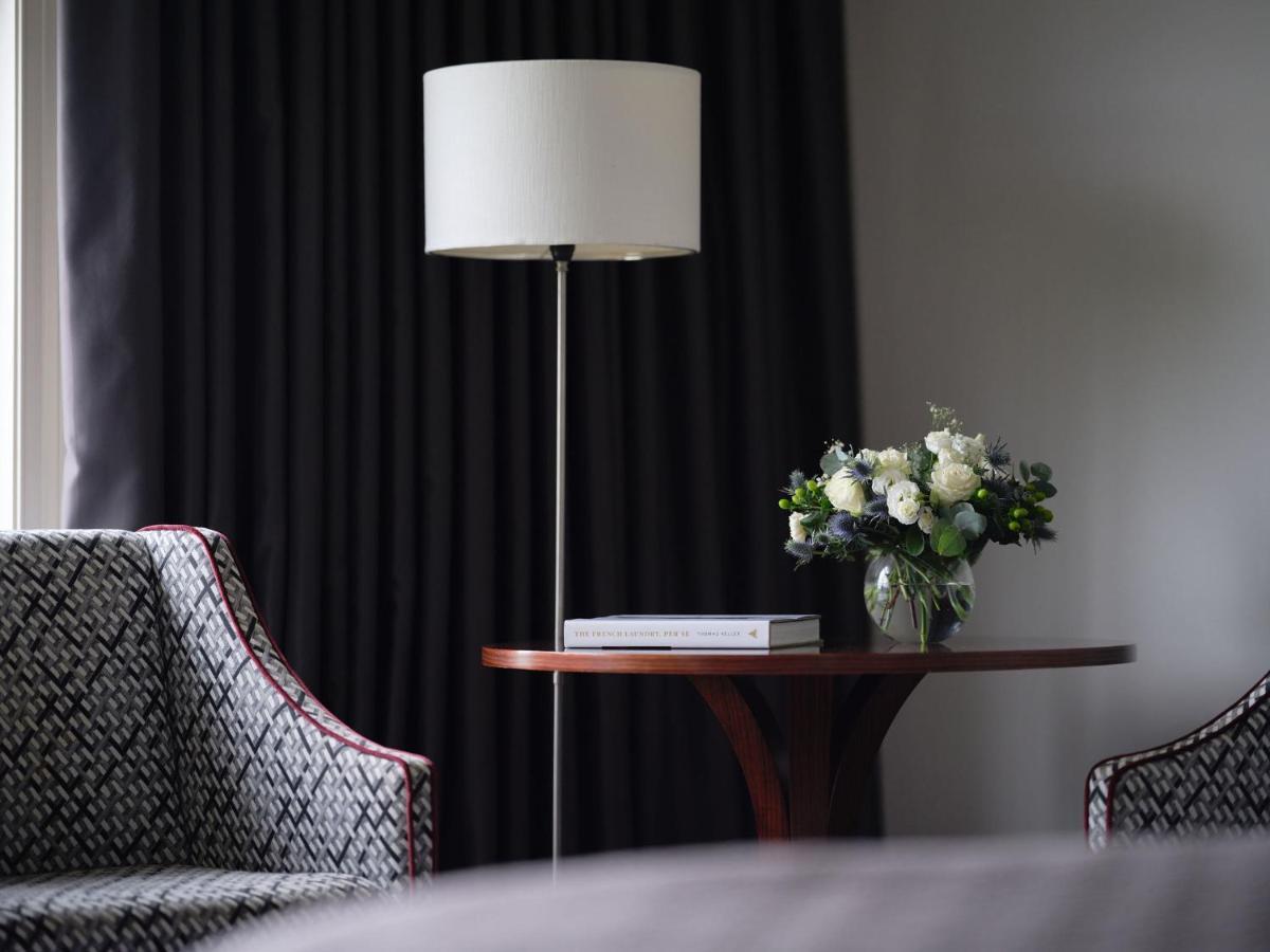 Lyrath Estate Hotel Kilkenny Exterior photo A floor lamp