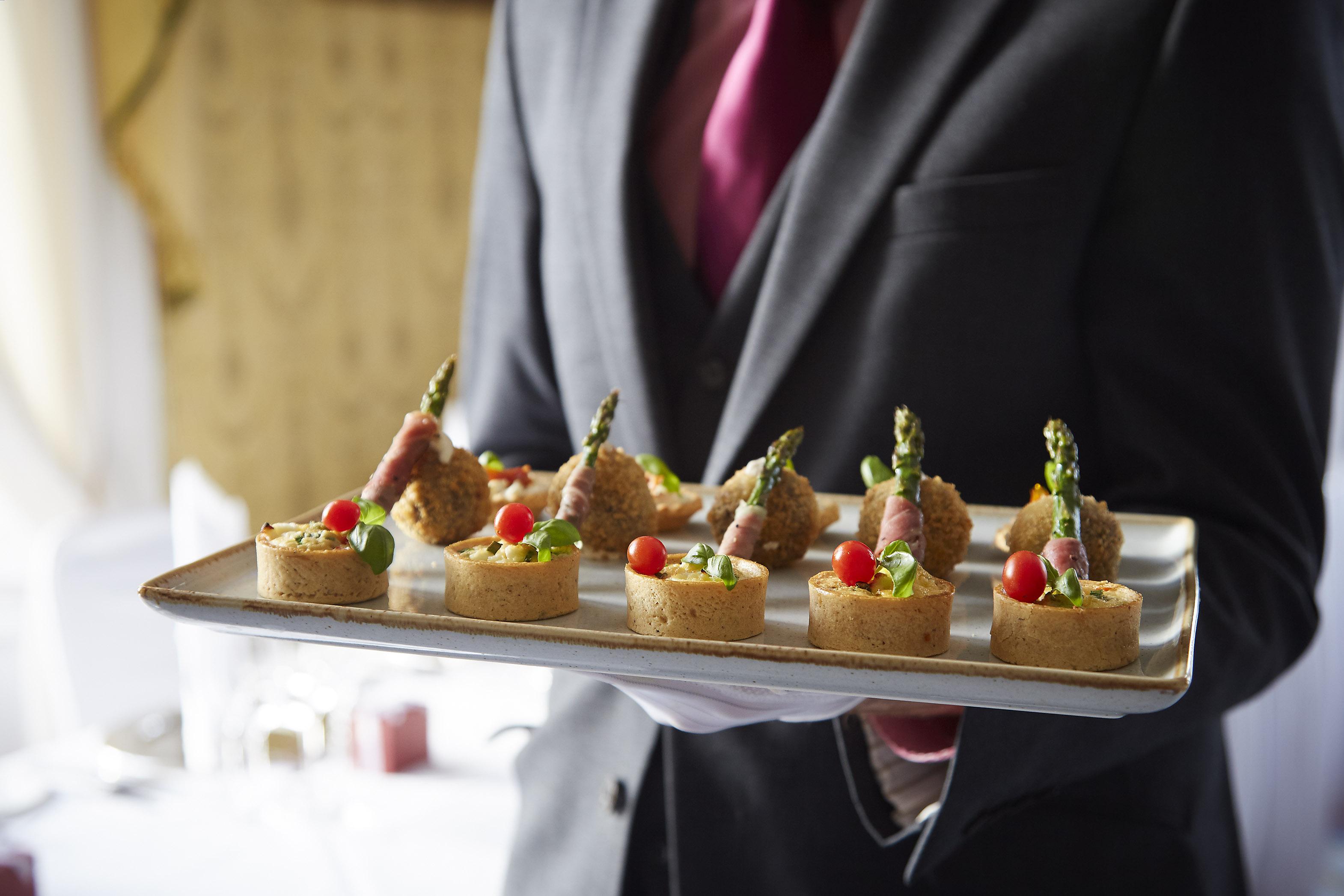 Lyrath Estate Hotel Kilkenny Exterior photo Canapés